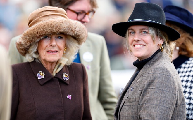 Giáng sinh Hoàng gia: Vợ chồng William - Kate chiếm trọn "spotlight", con riêng của bà Camilla bất ngờ vắng mặt báo hiệu điều gì?- Ảnh 6. Giáng sinh Hoàng gia: Vợ chồng William - Kate chiếm trọn "spotlight", con riêng của bà Camilla bất ngờ vắng mặt báo hiệu điều gì?- Ảnh 6.