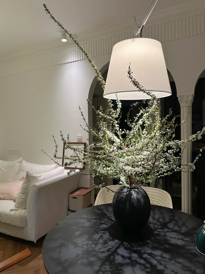 Thú chơi hoa "củi khô nở ra tuyết trắng": Giá bình dân nhưng khí chất sang chảnh, cắm một bình chơi cả tháng Giêng- Ảnh 16. Thú chơi hoa "củi khô nở ra tuyết trắng": Giá bình dân nhưng khí chất sang chảnh, cắm một bình chơi cả tháng Giêng- Ảnh 16.