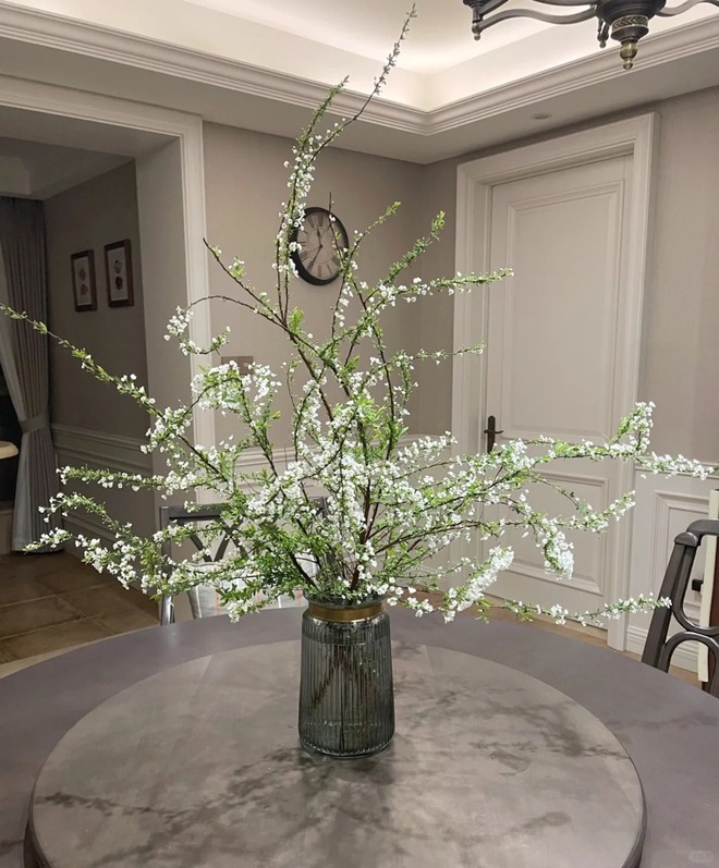 Thú chơi hoa "củi khô nở ra tuyết trắng": Giá bình dân nhưng khí chất sang chảnh, cắm một bình chơi cả tháng Giêng- Ảnh 23. Thú chơi hoa "củi khô nở ra tuyết trắng": Giá bình dân nhưng khí chất sang chảnh, cắm một bình chơi cả tháng Giêng- Ảnh 23.