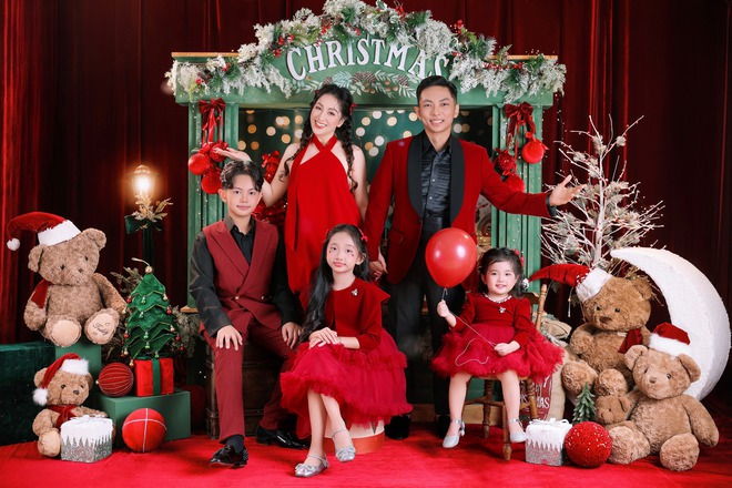 Mê mẩn 3 thiên thần nhà Khánh Thi-Phan Hiển: Cậu cả điển trai, cô hai sang chảnh, út cưng Lisa xinh yêu như búp bê!- Ảnh 6.