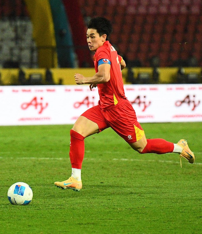 Phỏng vấn nóng ngôi sao sáng nhất U22 Việt Nam - Đình Bắc: "Vô địch trên đất Thái sướng không gì bằng!"- Ảnh 6.