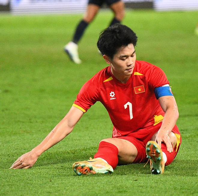 Phỏng vấn nóng ngôi sao sáng nhất U22 Việt Nam - Đình Bắc: "Vô địch trên đất Thái sướng không gì bằng!"- Ảnh 26.