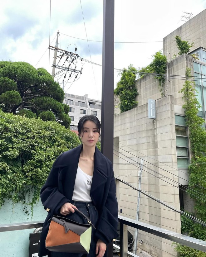 "Ác nữ" nổi tiếng nhất châu Á mặc đẹp không trượt phát nào- Ảnh 6. "Ác nữ" nổi tiếng nhất châu Á mặc đẹp không trượt phát nào- Ảnh 6.