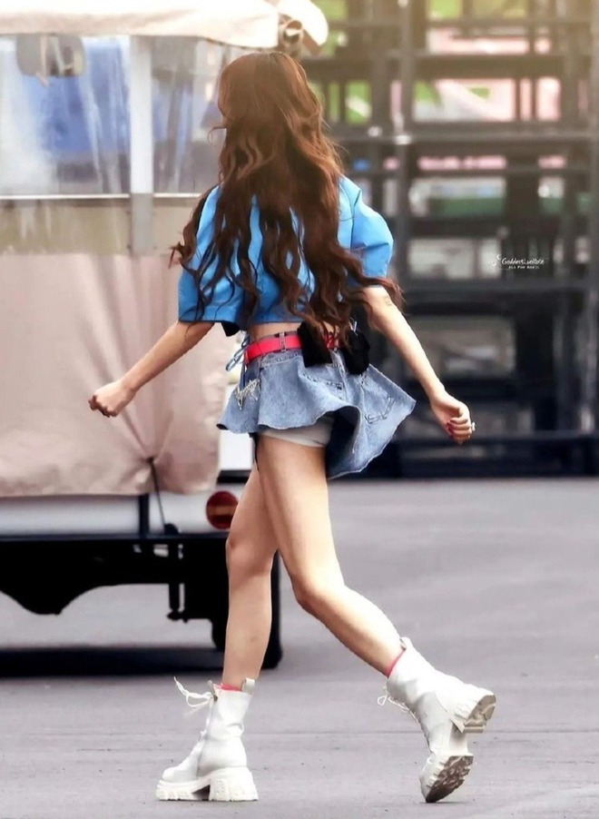 Á hậu làm nhân tình cho đại gia hơn 20 tuổi nay nhan sắc tàn tạ, hốc hác không thể tin- Ảnh 4. Á hậu làm nhân tình cho đại gia hơn 20 tuổi nay nhan sắc tàn tạ, hốc hác không thể tin- Ảnh 4.