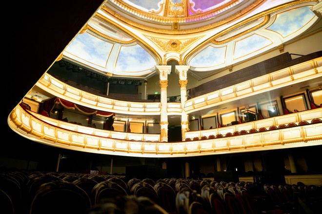 Cơ hội cuối để vào Nhà Hát Lớn Hà Nội trước khi đóng cửa 2 năm: Trải nghiệm có 1-0-2 tại công trình 115 tuổi- Ảnh 23.