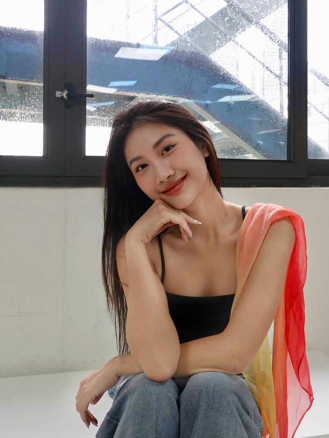 1 nàng hậu cứ để mặt mộc mới gây chú ý- Ảnh 9.