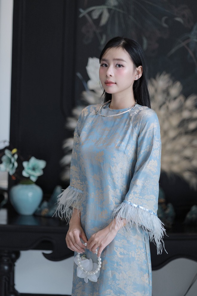 Mê mẩn ngắm nhan sắc hotgirl khiến Thanh Nhàn U22 Việt Nam phải 