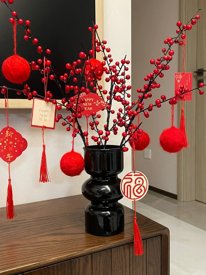 Bí kíp cắm đào đông đỏ chơi bền xuyên Tết 2026: Loài "trân châu đỏ" giúp gia chủ vượng khí, đỏ vận cả năm- Ảnh 7.