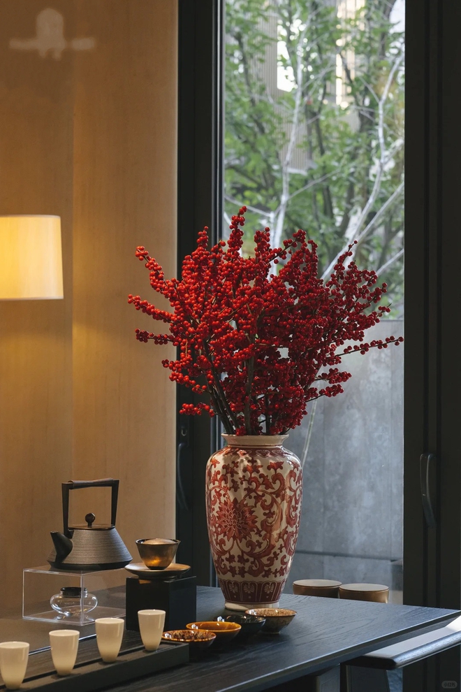 Bí kíp cắm đào đông đỏ chơi bền xuyên Tết 2026: Loài "trân châu đỏ" giúp gia chủ vượng khí, đỏ vận cả năm- Ảnh 3.