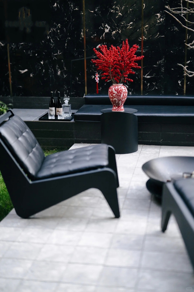 Bí kíp cắm đào đông đỏ chơi bền xuyên Tết 2026: Loài "trân châu đỏ" giúp gia chủ vượng khí, đỏ vận cả năm- Ảnh 2.