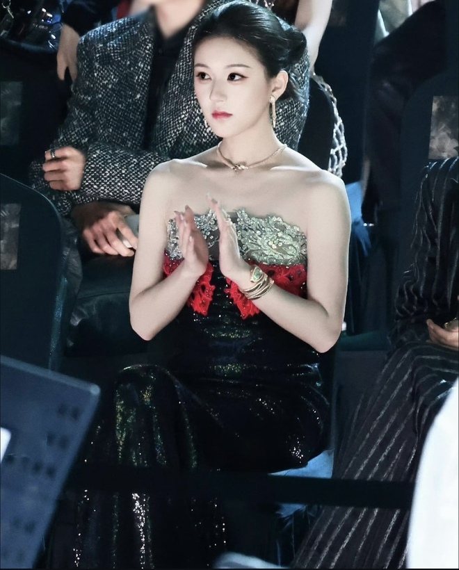 Không ai bênh được Triệu Lộ Tư: Cố tới đâu vẫn mờ nhạt trước 1 mỹ nhân?- Ảnh 8.