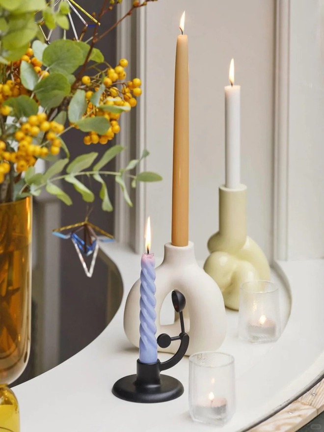 Tại sao nhiều người lại dùng nến để thanh tẩy vận xui cuối năm?- Ảnh 2.