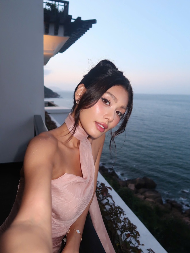 Cam thường "bóng dầu", môi tều rõ lạ của một Á hậu- Ảnh 10.