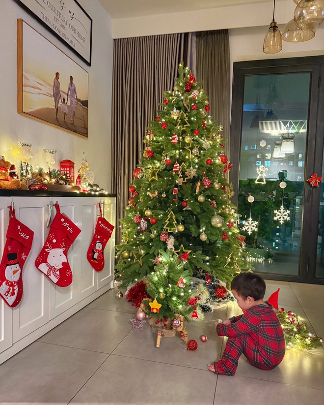 Sao Việt đón Giáng sinh: Decor không gian như cổ tích, riêng nhà Jun Phạm quá chữa lành- Ảnh 19.