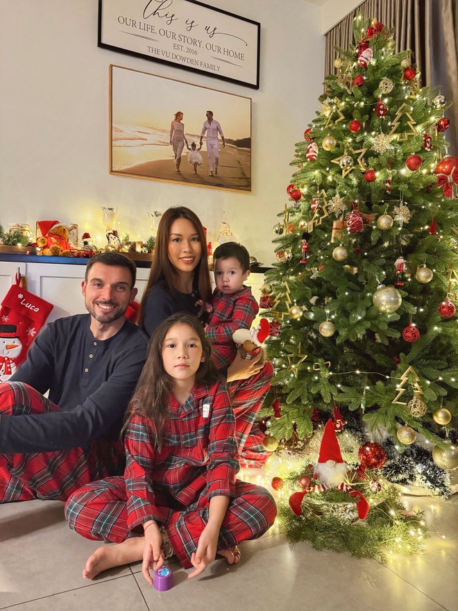 Sao Việt đón Giáng sinh: Decor không gian như cổ tích, riêng nhà Jun Phạm quá chữa lành- Ảnh 17.
