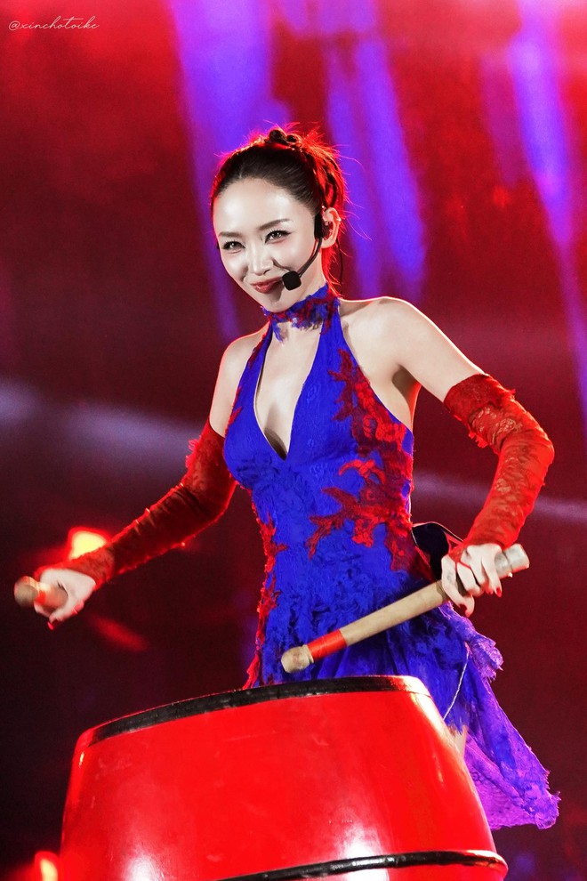 Tóc Tiên chơi Giáng Sinh đỉnh nhất Vbiz, xứng danh nữ hoàng gợi cảm!- Ảnh 14.