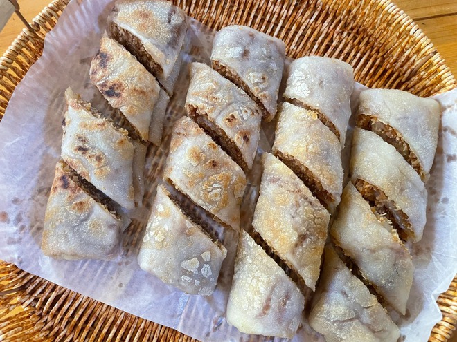 Không phải lòng lợn, cũng chẳng có thịt, bánh "ruột heo" có gì mà người sành ăn bảo là đỉnh cao của sự mộc mạc?- Ảnh 14.