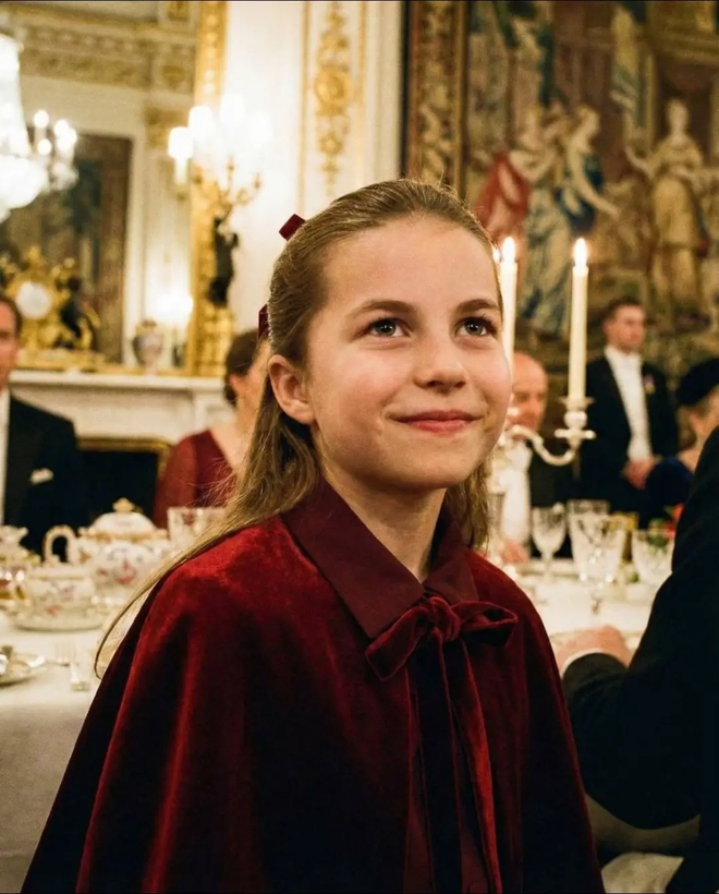 Lilibet lại bị đặt lên bàn cân với chị họ Charlotte: Chỉ vì mái tóc mà lộ rõ sự khác biệt trong cách nuôi dạy?- Ảnh 2.