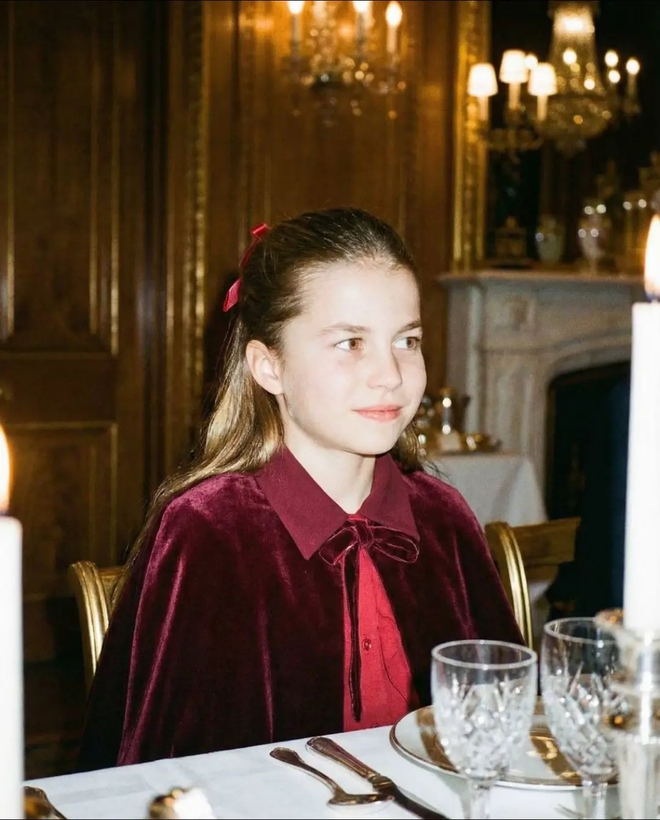 Lilibet lại bị đặt lên bàn cân với chị họ Charlotte: Chỉ vì mái tóc mà lộ rõ sự khác biệt trong cách nuôi dạy?- Ảnh 1.