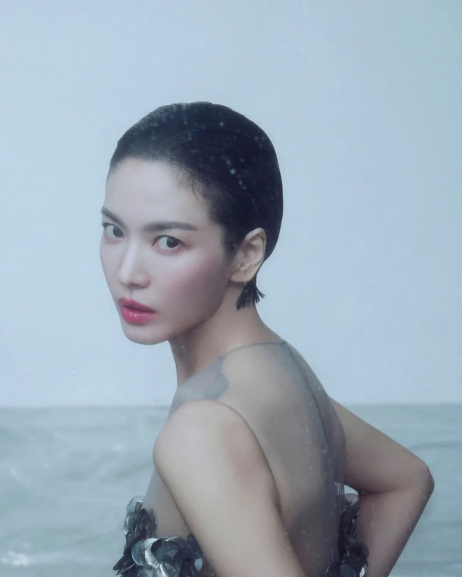 2025: Một năm quậy tới bến của Song Hye Kyo- Ảnh 9.