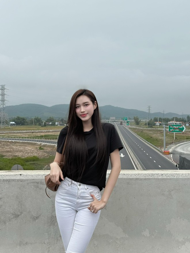 2 chiếc nhẫn kim cương trên tay Đỗ Hà - con dâu Tập đoàn Sơn Hải gây bàn tán- Ảnh 8.