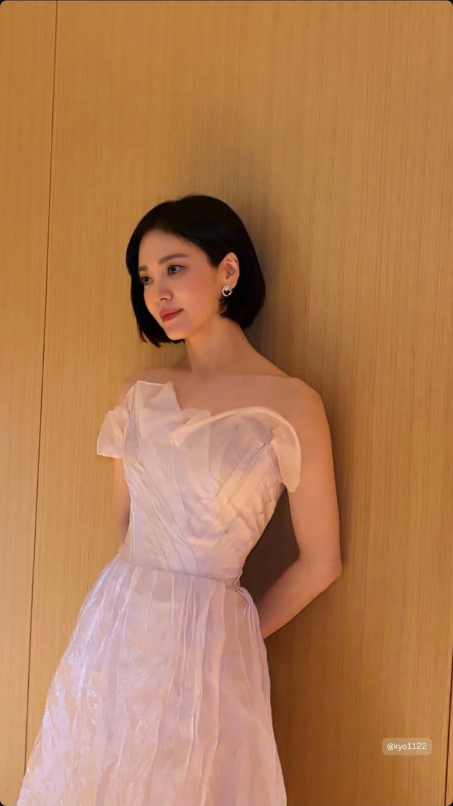 Ảnh hồi bé rõ nét của Song Hye Kyo gây sốt- Ảnh 4.