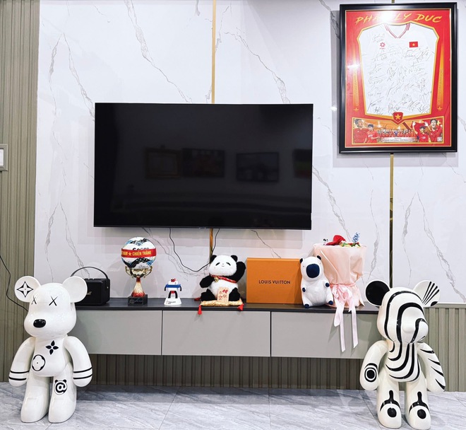 Xôn xao bức ảnh Phí Thanh Thảo về quê Lý Đức, nam cầu thủ lộ cơ ngơi hoành tráng ở Tây Ninh- Ảnh 8.