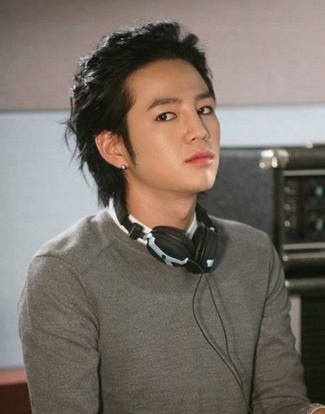 Nam nghệ sĩ tiết kiệm nhất showbiz: Không thích hàng hiệu chỉ thích đồ ăn, U40 vẫn độc thân, sở hữu BĐS hơn 2000 tỷ- Ảnh 2.