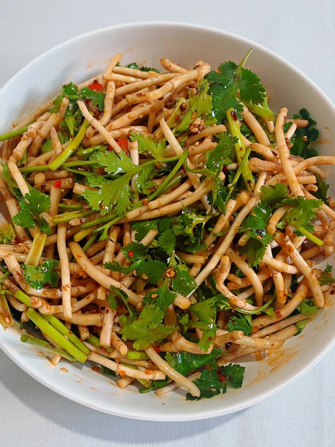 Bao năm ăn loại rau này toàn bỏ rễ, ai ngờ đấy lại là "cực phẩm", trộn chua cay ăn một lần là nghiện- Ảnh 7.