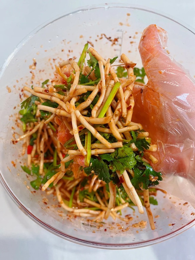 Bao năm ăn loại rau này toàn bỏ rễ, ai ngờ đấy lại là "cực phẩm", trộn chua cay ăn một lần là nghiện- Ảnh 5.