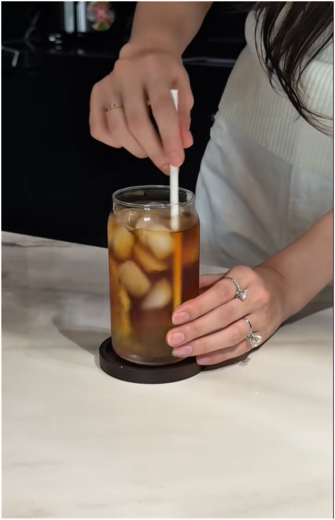 2 chiếc nhẫn kim cương trên tay Đỗ Hà - con dâu Tập đoàn Sơn Hải gây bàn tán- Ảnh 4.