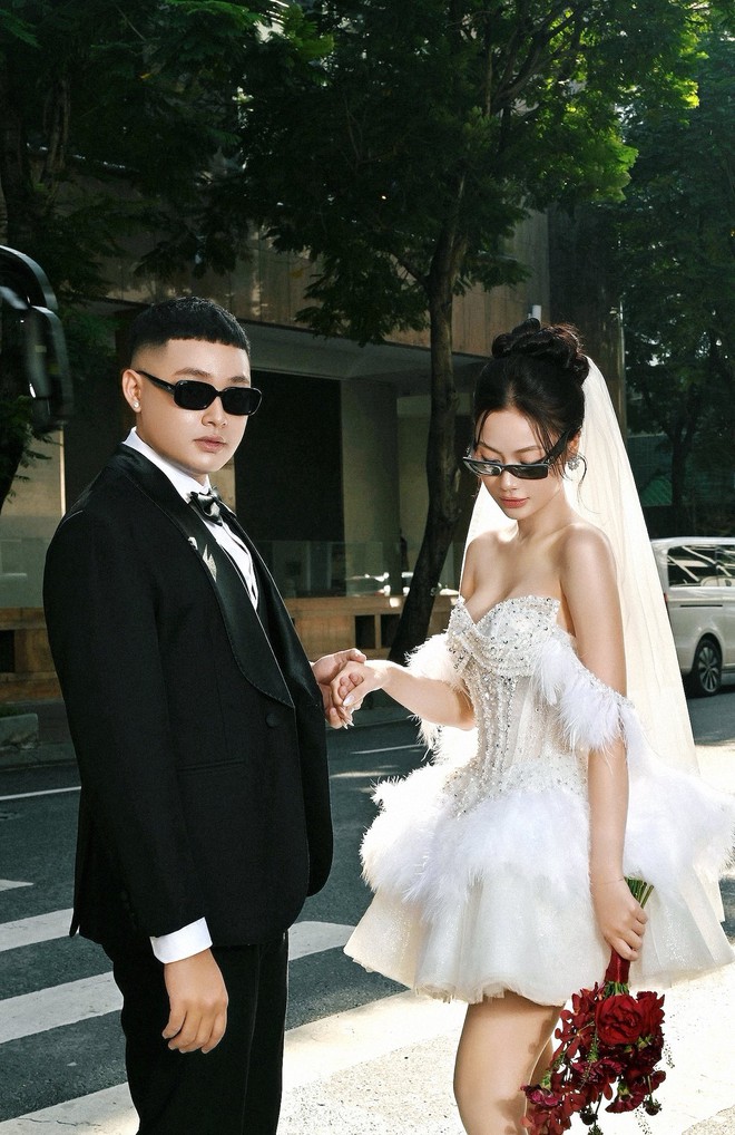 Đám cưới cháu nội danh ca Chế Linh: Nhan sắc cô dâu không một điểm trừ, thân thế chú rể gây bất ngờ lớn- Ảnh 1.