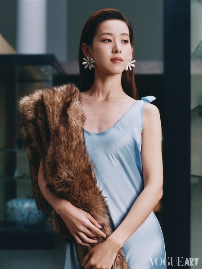 Tuổi 32 "bất lão" của Chương Trạch Thiên - giám đốc khách mời cho VOGUE Art Trung Quốc- Ảnh 2.