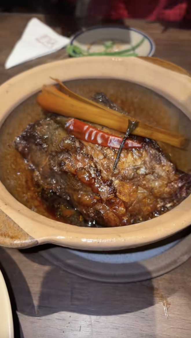 Bữa cơm nhà giá 1,8 triệu khiến 4 vị khách Tây ngỡ ngàng khi du lịch Hà Nội- Ảnh 10.