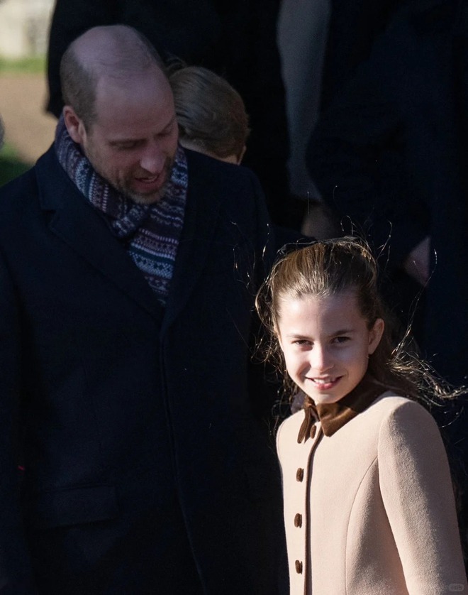 "Công chúa hạt dẻ" nhà Kate: Charlotte 10 tuổi khí chất ngút ngàn, diện đồ "Old Money" chuẩn người thừa kế sáng giá- Ảnh 17.