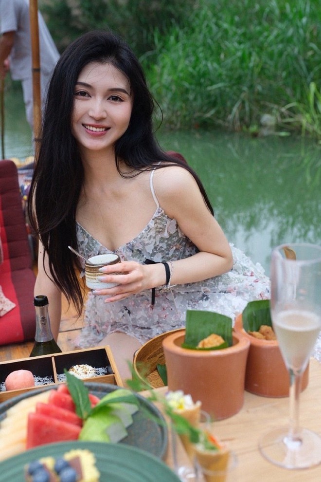 Bi kịch nữ người mẫu 8X xinh đẹp tử vong sau khi hút mỡ bụng, nâng ngực bằng mỡ tự thân- Ảnh 4.