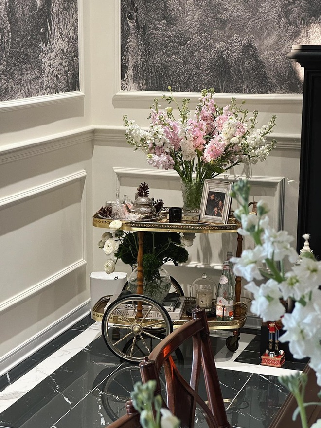 Mỹ nhân "theo chồng bỏ cuộc chơi", ở biệt thự 250 tỷ cao cấp nhất Hà thành- Ảnh 6. Mỹ nhân "theo chồng bỏ cuộc chơi", ở biệt thự 250 tỷ cao cấp nhất Hà thành- Ảnh 6.