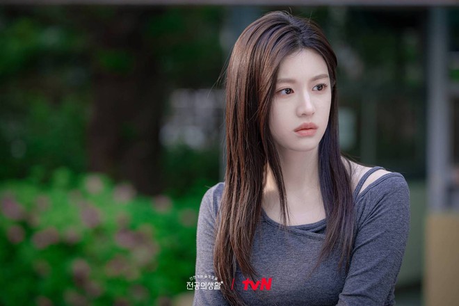 Mỹ nhân mặt kim cương gầy trơ xương trong phim mới- Ảnh 8.