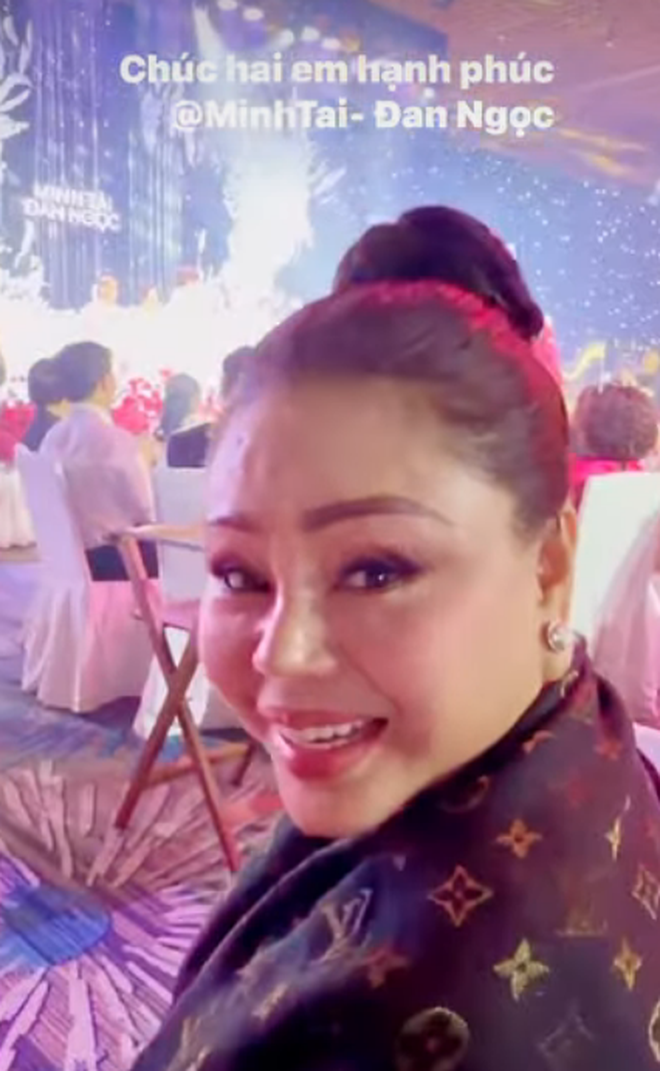 Đám cưới nam diễn viên Vbiz và vợ bác sĩ kém 16 tuổi: Cô dâu chú rể sánh đôi, dàn sao nổi tiếng tham dự- Ảnh 4.