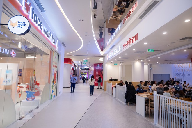 TTTM Hanoi Centre vừa ra mắt Hà Nội: Không gian sang như khách sạn 5 sao, kỳ công bảo tồn cây đa giữa khuôn viên- Ảnh 11.