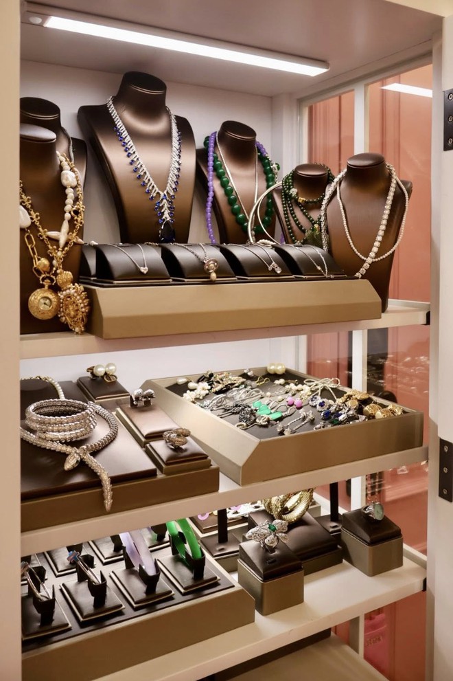 Cuộc sống của "mẹ đơn thân nóng bỏng nhất Vbiz"- Ảnh 23.