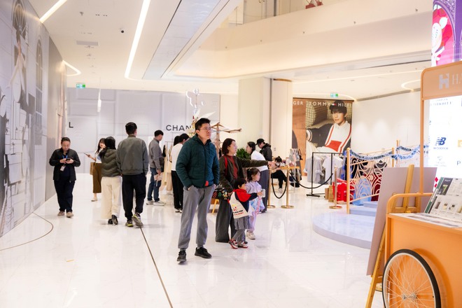 TTTM Hanoi Centre vừa ra mắt Hà Nội: Không gian sang như khách sạn 5 sao, kỳ công bảo tồn cây đa giữa khuôn viên- Ảnh 12.