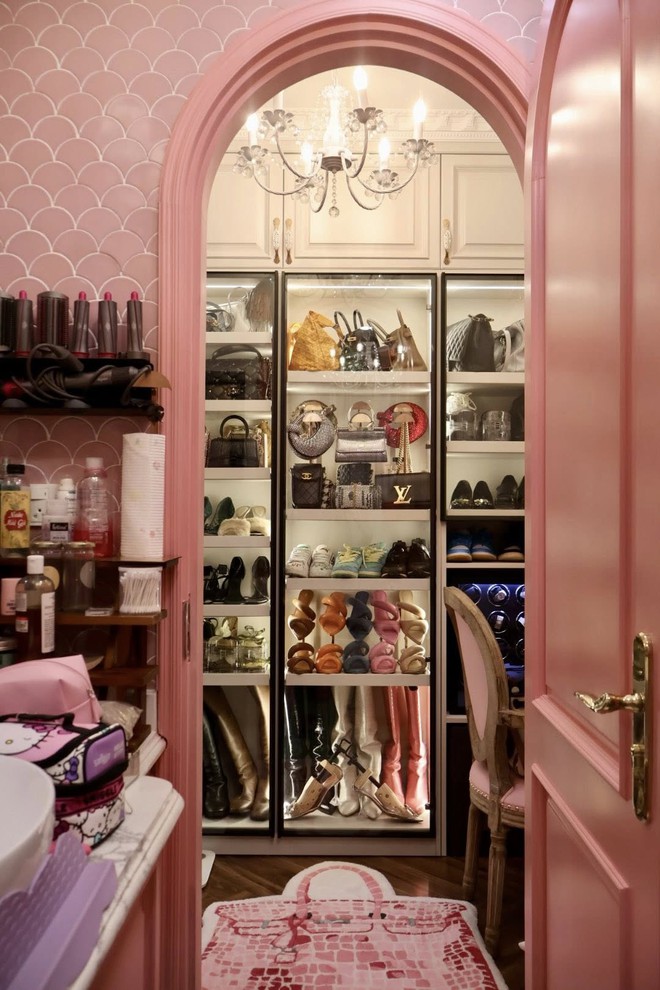 Cuộc sống của "mẹ đơn thân nóng bỏng nhất Vbiz"- Ảnh 20.