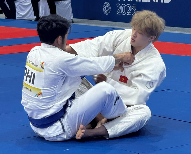 "Nổ mắt" trước visual đời thường chuẩn nam thần của võ sĩ Việt Nam vừa gây sốt ở SEA Games- Ảnh 9.