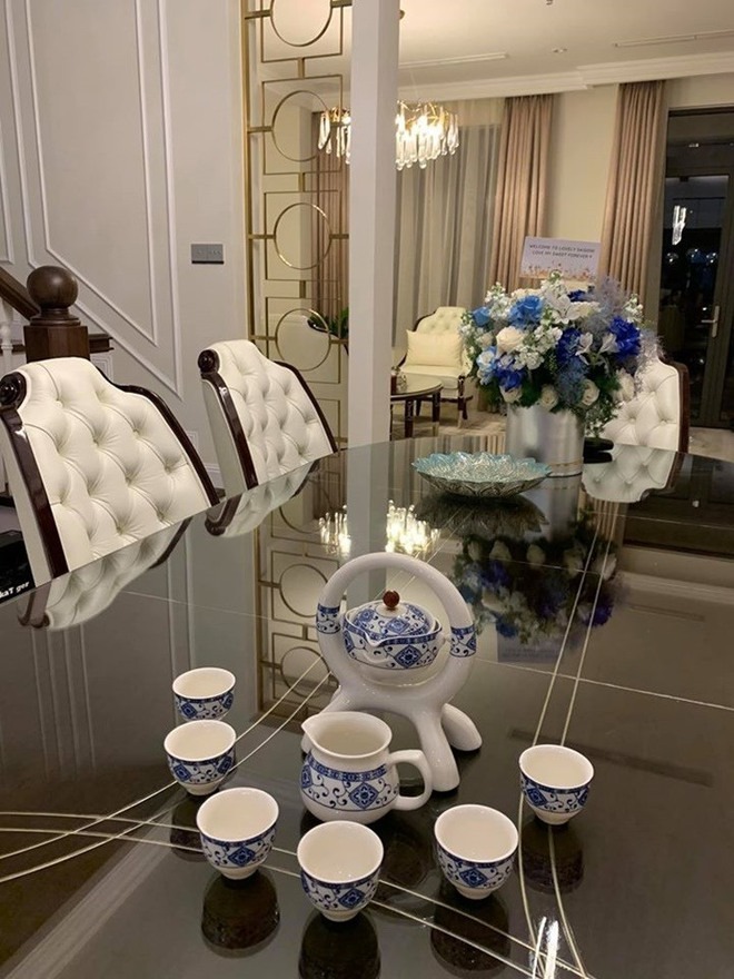 Nữ nghệ sĩ tái hôn với đại gia, được "chiều như trứng mỏng", sống sang chảnh trong biệt thự 200m²- Ảnh 11.