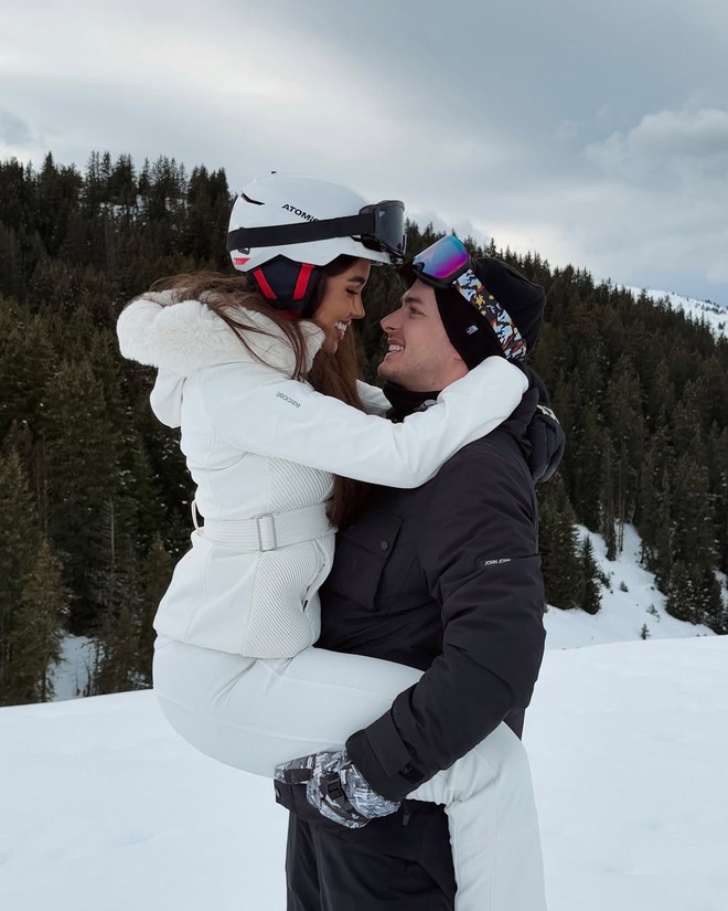 Clip ngọt ngào nhất cuối năm: Hoa hậu gen Z được bạn trai cầu hôn như phim ở Vịnh Hạ Long- Ảnh 4.