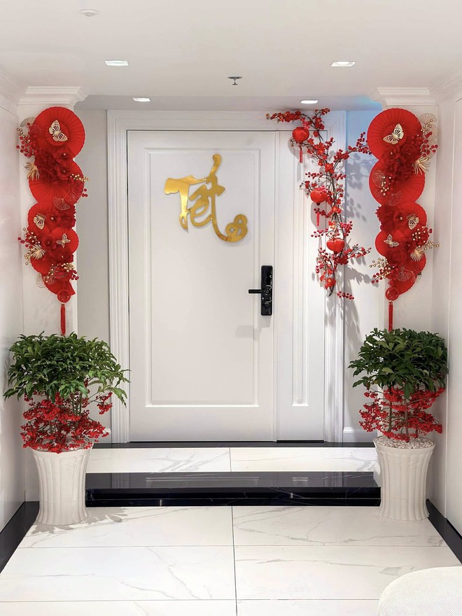 Hoa hậu Việt Nam đầu ti&ecirc;n l&agrave;m d&acirc;u h&agrave;o m&ocirc;n, được chồng chiều như c&ocirc;ng ch&uacute;a, sống đời thượng lưu trong biệt thự hạng sang- Ảnh 4.