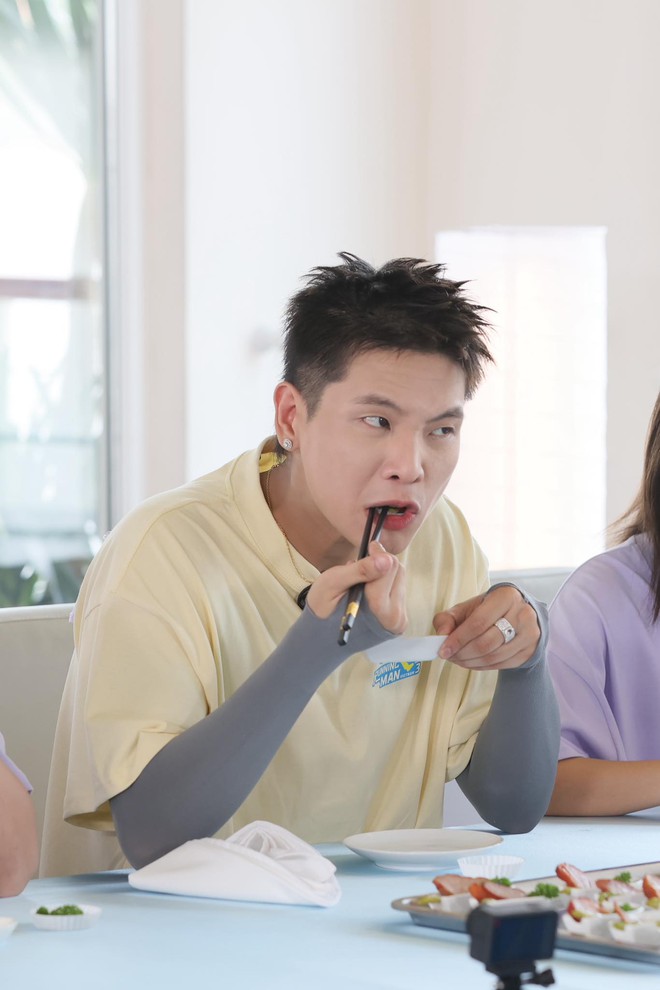 Cá thể "boy phố" Hà Nội cực duyên của Running Man, nhìn thấy anh là khán giả tự động chạy chữ! - Ảnh 2.