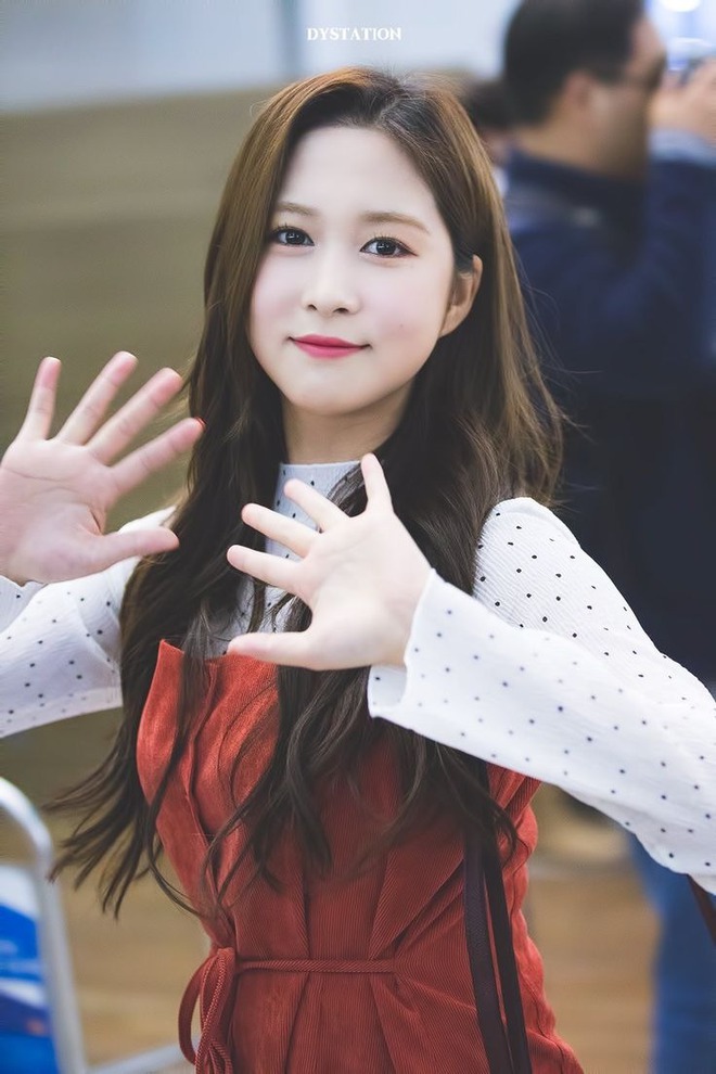 Chuyện chưa từng có: Mỹ nhân trở thành đại sứ nhờ biết lái máy xúc- Ảnh 5.