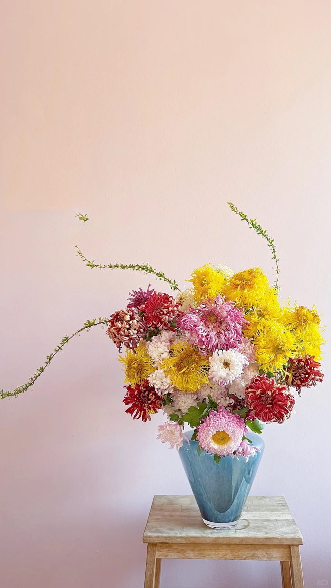 Kh&ocirc;ng chỉ đẹp, đ&acirc;y l&agrave; l&yacute; do người xưa dặn nhất định phải b&agrave;y hoa c&uacute;c ng&agrave;y Tết để gọi 